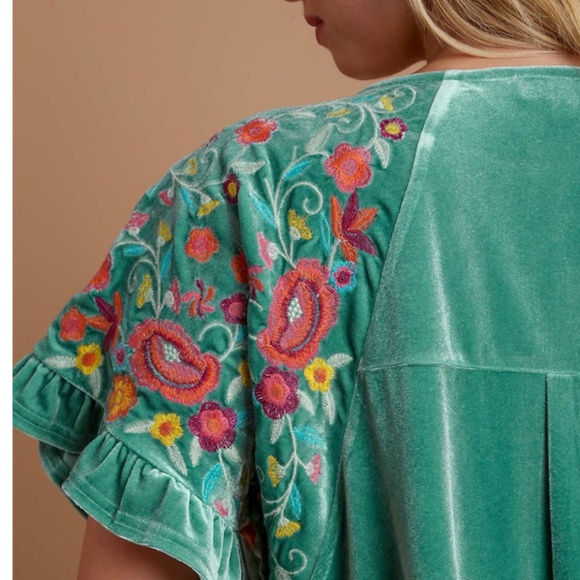 "The Laura" Mint Floral Embroidered Velvet Top - Picture 2 of 2